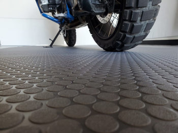 Round Dot PVC Rubber Flooring – Heavy-Duty Non-Slip Flooring for Garages & Industrial Spaces