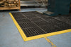 Non Slip Rubber Link Mats with Drainage Holes for Enhanced Safety